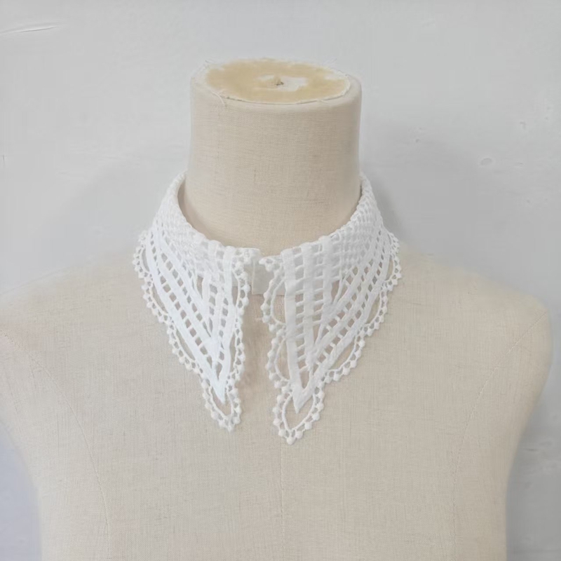 레이디 화이트 러플 장식 플로럴 자수 탈부착 가능한 칼 - Embroidery Origin 리뷰 및 가격